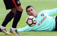 Ronaldo trổ tài bắt bóng trong buổi tập ở tuyển Bồ Đào Nha