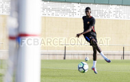 Dembele nỗ lực tập sút, chuẩn bị cho derby xứ Catalunya
