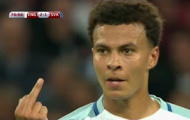 Hành động khiếm nhã của Dele Alli đối với trọng tài