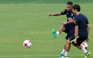 Neymar 'quẩy' cực sung, chờ so tài 'Mãnh hổ' Falcao