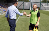 Barca đạt thỏa thuận gia hạn với Iniesta?