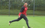 Arsenal đón một Sanchez 'sung sức, vui tươi' trở lại sân tập