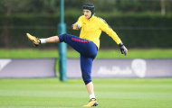 Ederson hóa ninja trong buổi tập của Man City