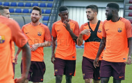 Vừa chào sân, Dembele đã kết thân với Suarez và Messi