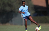 Nani 'quẩy' cực sung trên sân tập Lazio