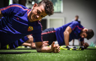 Làm khách trước đội bét bảng, AS Roma vẫn không lơ là tập luyện