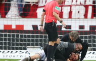 SỐC: Sao Stuttgart suýt chết vì nuốt lưỡi