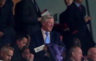 Wenger mời Alex Ferguson xem thất bại của con trai