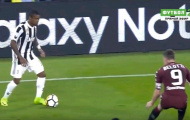 Douglas Costa đảo chân cực dẻo trước hàng thủ Torino