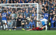 Everton vượt khó nhờ kẻ bị ruồng bỏ