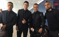 Tập thể Bayern diện vest đen cực ngầu khi hành quân đến Paris