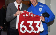 Vượt mặt huyền thoại M.U, Gareth Barry đi vào lịch sử Ngoại hạng Anh