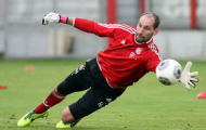 Sốc: Thiếu người, Bayern gọi cả HLV thủ môn lên thi đấu