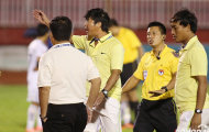 Hoà đội Công Vinh, HLV Lê Huỳnh Đức phản ứng trọng tài gay gắt tại đường Pitch