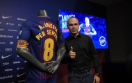 Andres Iniesta rạng rỡ khi được Barca giữ chân trọn đời