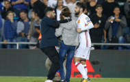SỐC: Fan cuồng mang theo dao ám sát Isco?