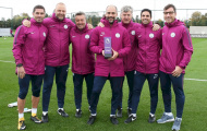 Vượt mặt Mourinho, Pep Guardiola đoạt danh hiệu HLV xuất sắc nhất tháng 9