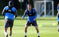 Sắp rơi vào nhóm cầm đèn đỏ, Vardy và các đồng đội vẫn... vui như hội