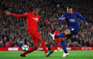 Hàng thủ mỏng manh, sao Liverpool vẫn thách thức M.U