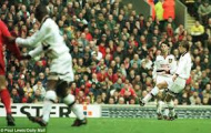 Pha sút phạt tuyệt đẹp của David Beckham vào lưới Liverpool