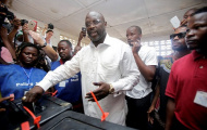 Huyền thoại George Weah: Từ Quả bóng vàng Thế giới đến vũ đài chính trị
