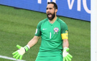 SỐC: Sao Man City bị đồng đội tẩy chay?