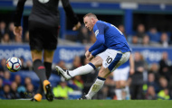 Tái hiện siêu phẩm 15 năm trước, Rooney cũng không thể cứu Everton