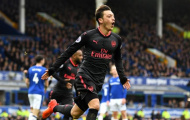 'Ozil chơi tốt là để sớm ra đi?'
