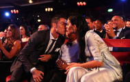 Ronaldo nồng nàn bên Georgina trong ngày nhận The Best