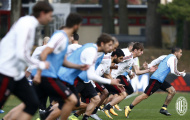 AC Milan cật lực chuẩn bị cho trận đại chiến với Juventus