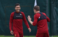 Sân tập Liverpool rộn tiếng cười trước ngày đối đầu Huddersfield