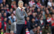 Arsene Wenger kỉ niệm trận đấu thứ 800 bằng vẻ mặt khắc khổ