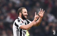 Higuain hạ sát Milan, Juventus bám đuổi ngôi đầu