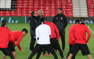 Benfica căng thẳng trên mặt sân Old Trafford
