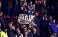CĐV Burnley 'cầu xin' HLV tài năng ở lại CLB