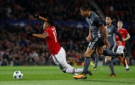Anthony Martial đi bóng lắt léo, biến hàng thủ Benfica thành trò hề