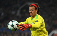 Gặp lại Man Utd, Mile Svilar tiếp tục 'số nhọ' và đi vào lịch sử