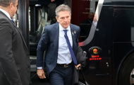 Claude Puel diện vest lịch lãm, chờ nối dài 'tuần trăng mật' với Leicester