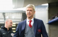 Giữa cơn bão áp lực, Wenger có đồng minh ủng hộ