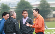 HLV Hoàng Anh Tuấn thăm ĐTQG trước khi trở thành 'sếp lớn”