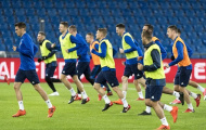 Nguy cơ bị loại khỏi World Cup, Bắc Ireland vẫn cười tươi trên sân tập