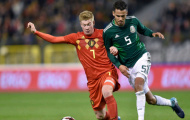 De Bruyne bất ngờ chỉ trích thầy ở tuyển Bỉ