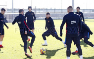 Vừa trở lại Barca, Messi đã bị đồng đội 'hành'