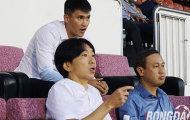 HLV Miura đứng hình khi nhìn đội bóng của Công Vinh thua ngược