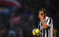 Chưa thấy ai đá pen mà buồn như Higuain