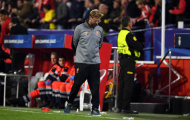Klopp 'bó tay' khi Liverpool bị Sevilla ghi 3 bàn trong hiệp 2