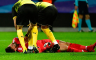Liên tục bắn phá, Tottenham khiến thủ môn Dortmund rời sân