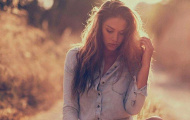 Emma Frain - Người đẹp yêu vẻ cuồng nhiệt của Ngoại hạng Anh