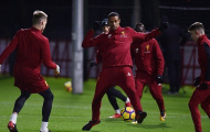 Hàng thủ Liverpool đón tinh binh trước đại chiến với Chelsea