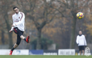 Không khí ảm đạm tại buổi tập của AC Milan